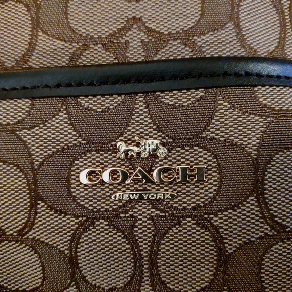 Coach Cross Body File Bag - Picture 2 of 8